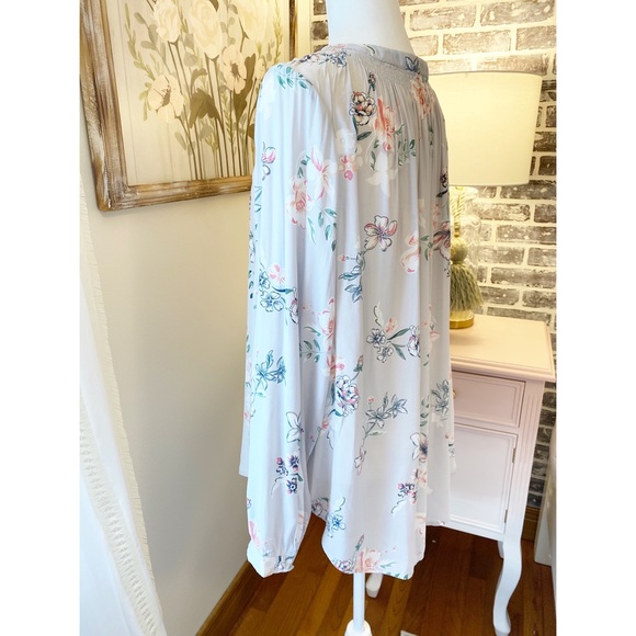 Torrid Floral Blouse - Picture 6 of 10